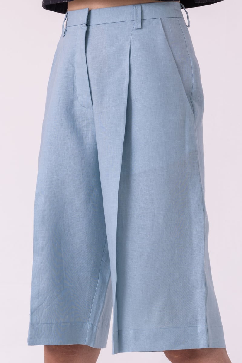 Linen Pleated Shorts