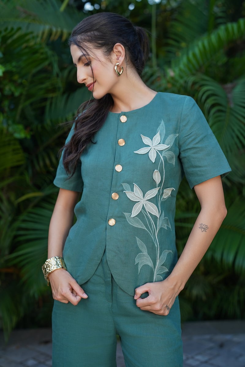 Verse Green Linen Button-Front Cutaway Jacket-Style Top