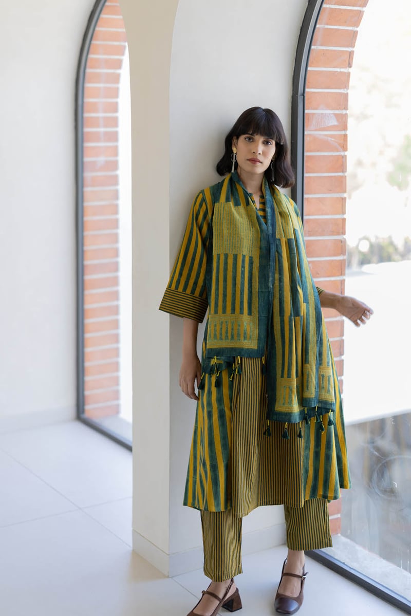 Moss Leaf Striped Cotton Kurta Pant and Stole Set