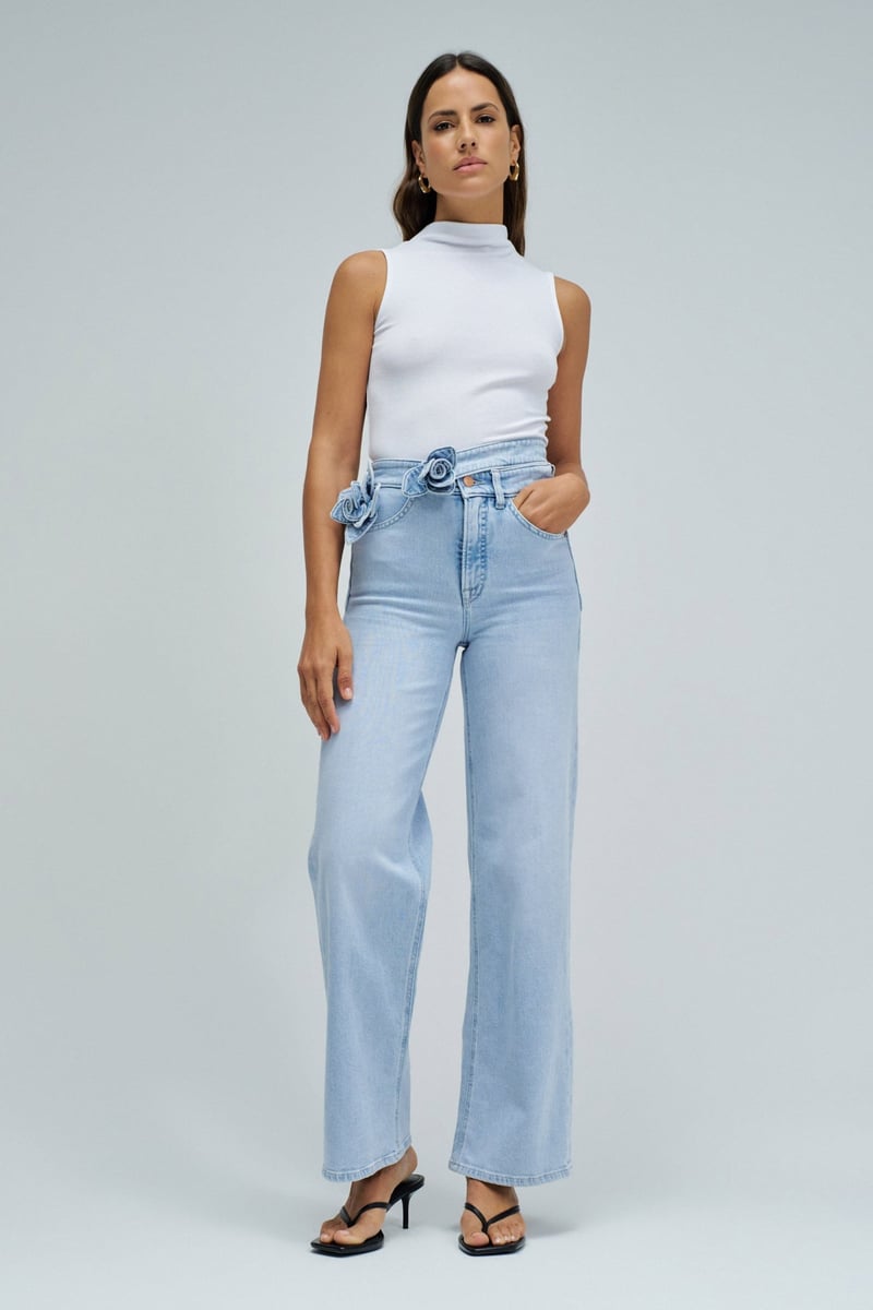 Light Blue High-Waist Wide-Leg Jeans with 3D Flower