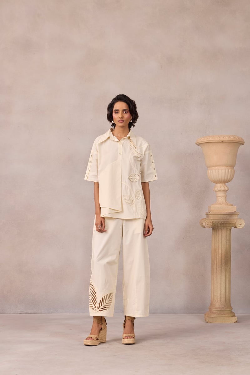 Vanilla Cloud Boxy Cotton Poplin Shirt with Leaf Applique