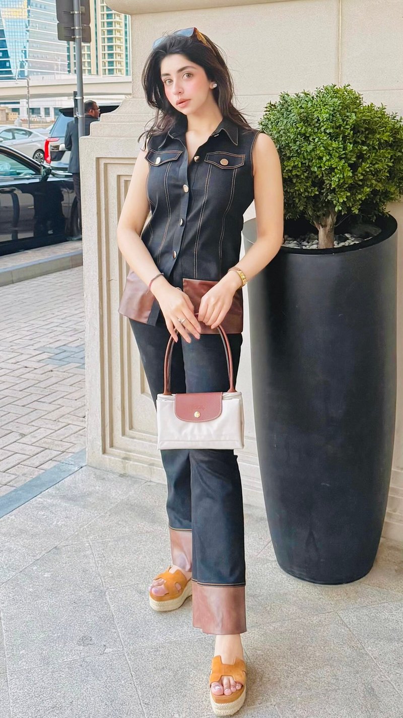 Black Two-Tone Sleeveless Shirt and Pants Co-ord Set