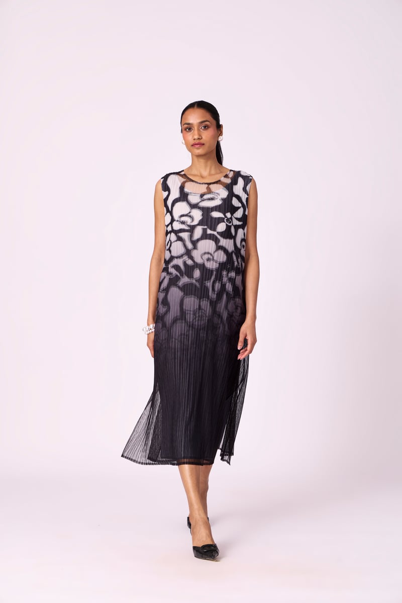 Black Abstract Printed Pleated Midi Dress