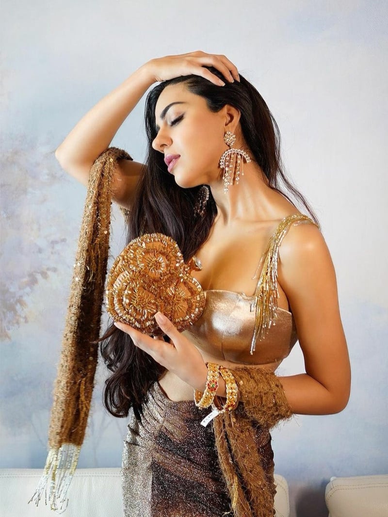 The Floral Heart Bag in Gold