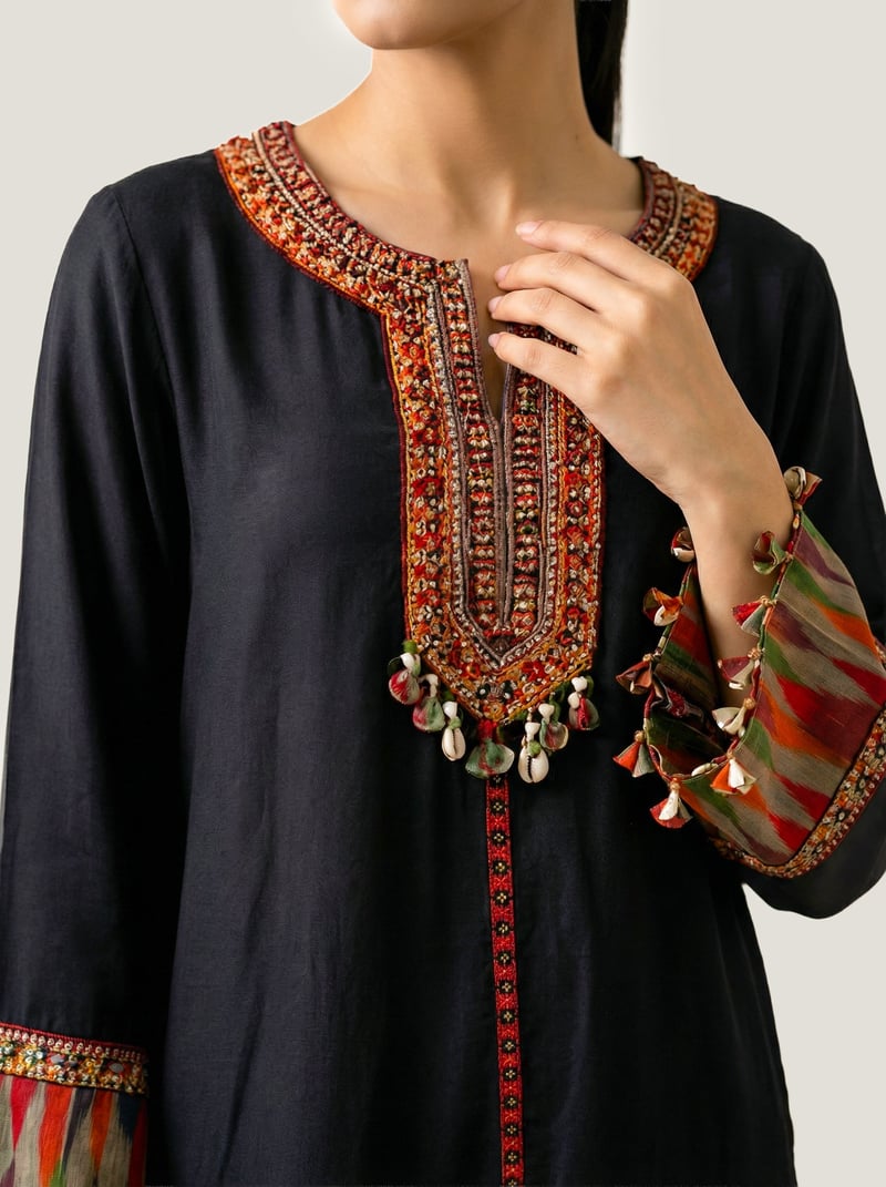 Black Straight Kurta and Printed Wide-Leg Pants Co-ord Set