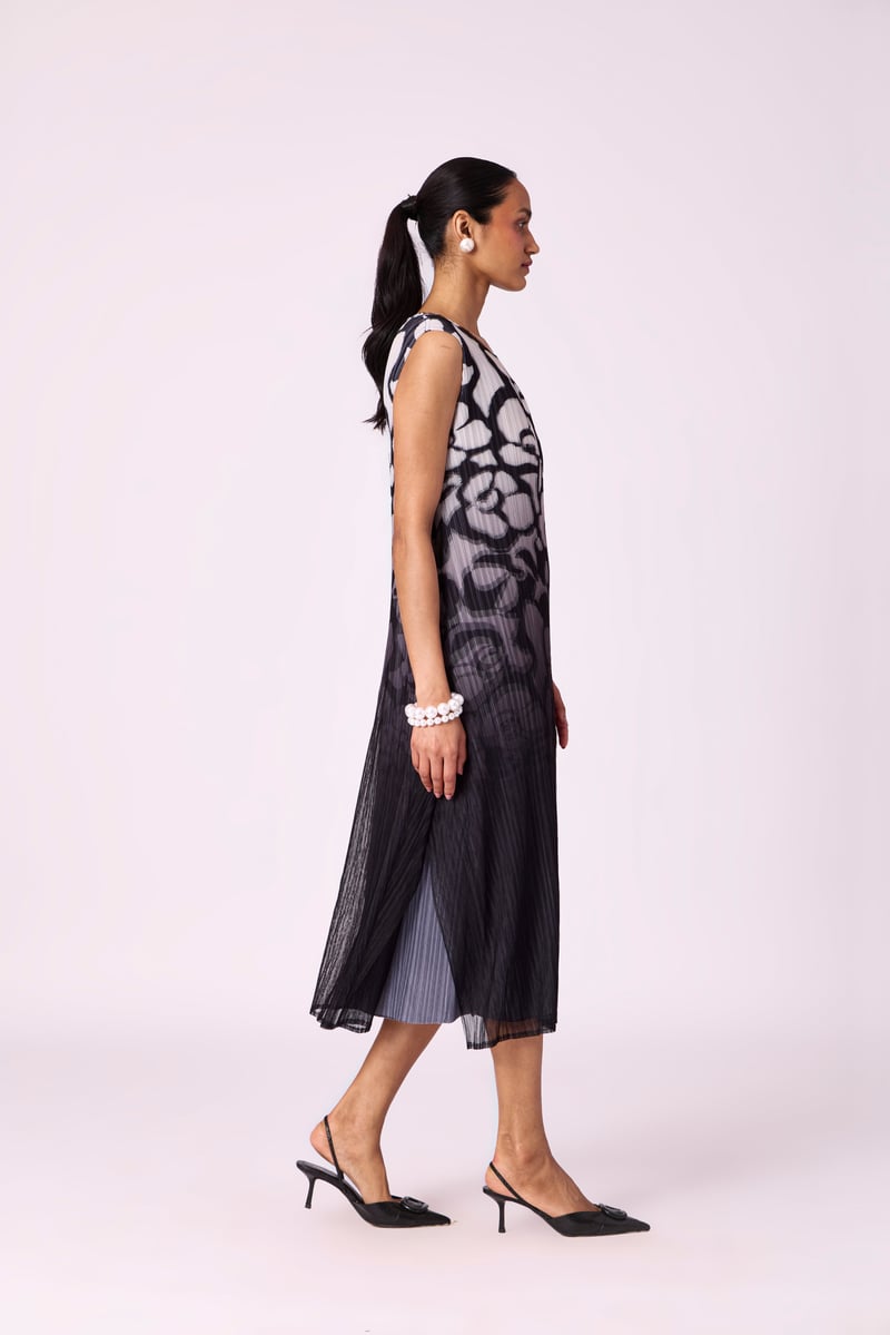 Black Abstract Printed Pleated Midi Dress