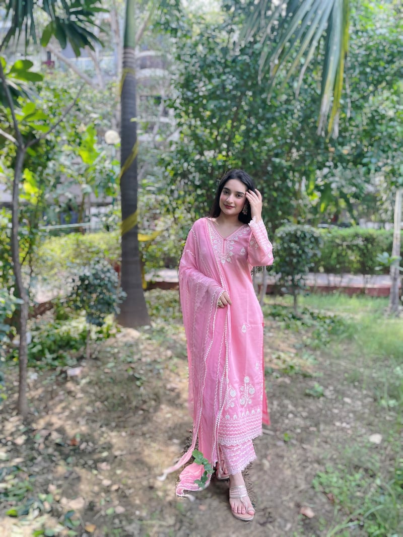 Pink Chanderi Straight Kurta Set with Thread Embroidery
