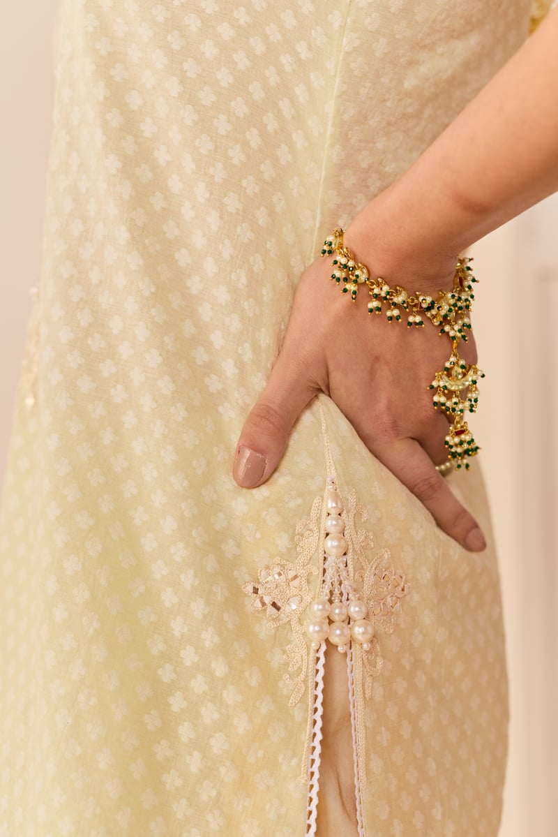 ANAISHA - SHORT KURTA WITH FARSHI SALWAR AND DUPATTA
