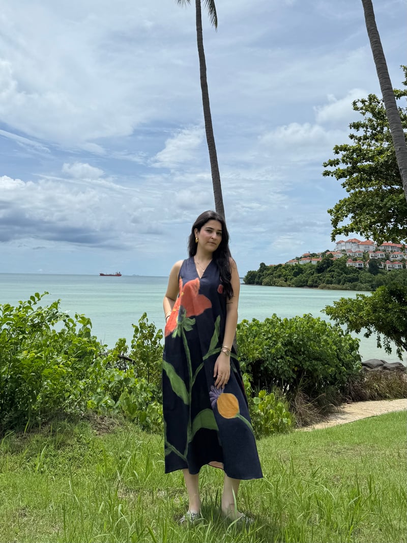 Blue Floral Print Sleeveless V-Neck Midi Dress
