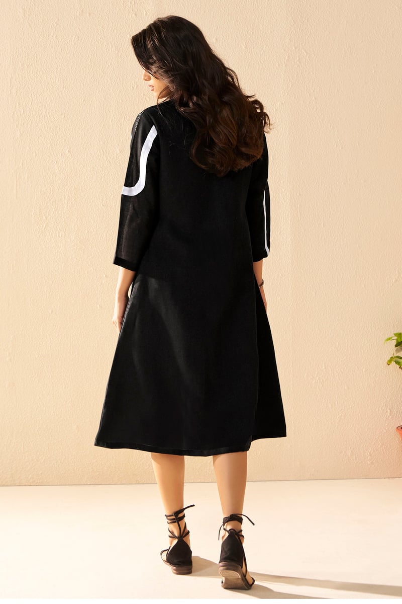 Black and White Contrast Piping Midi Shirt Dress