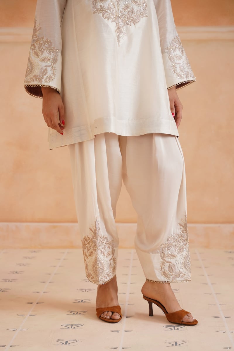 Ivory Embroidered Chanderi Kurta Set with Dupatta