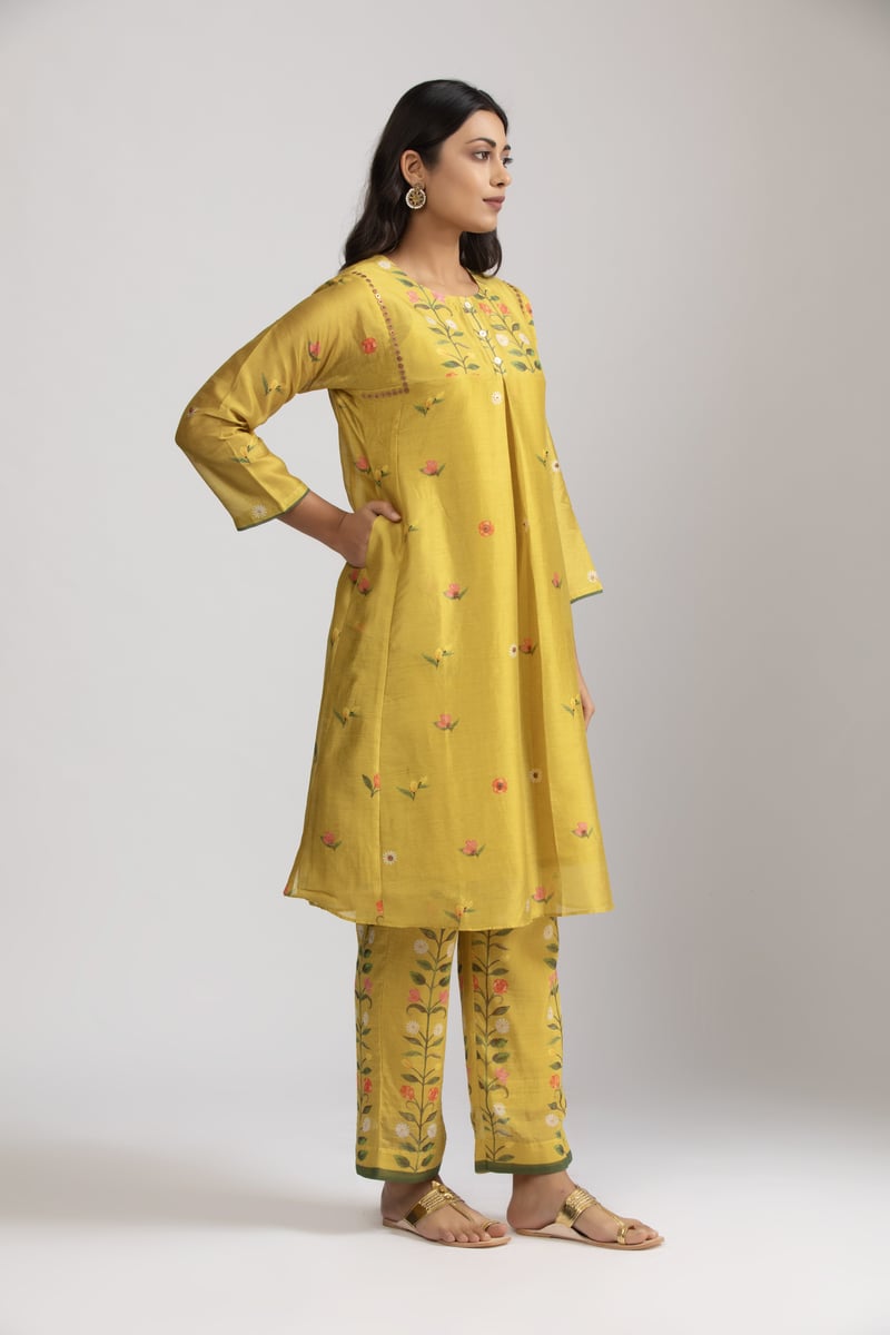 Mustard Yellow Silk Chanderi Floral Kurta Set (Set of 3) — Trendy Tokari