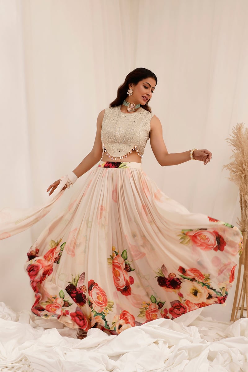 Gul Dasta Lehenga Set — Surkh Syahi