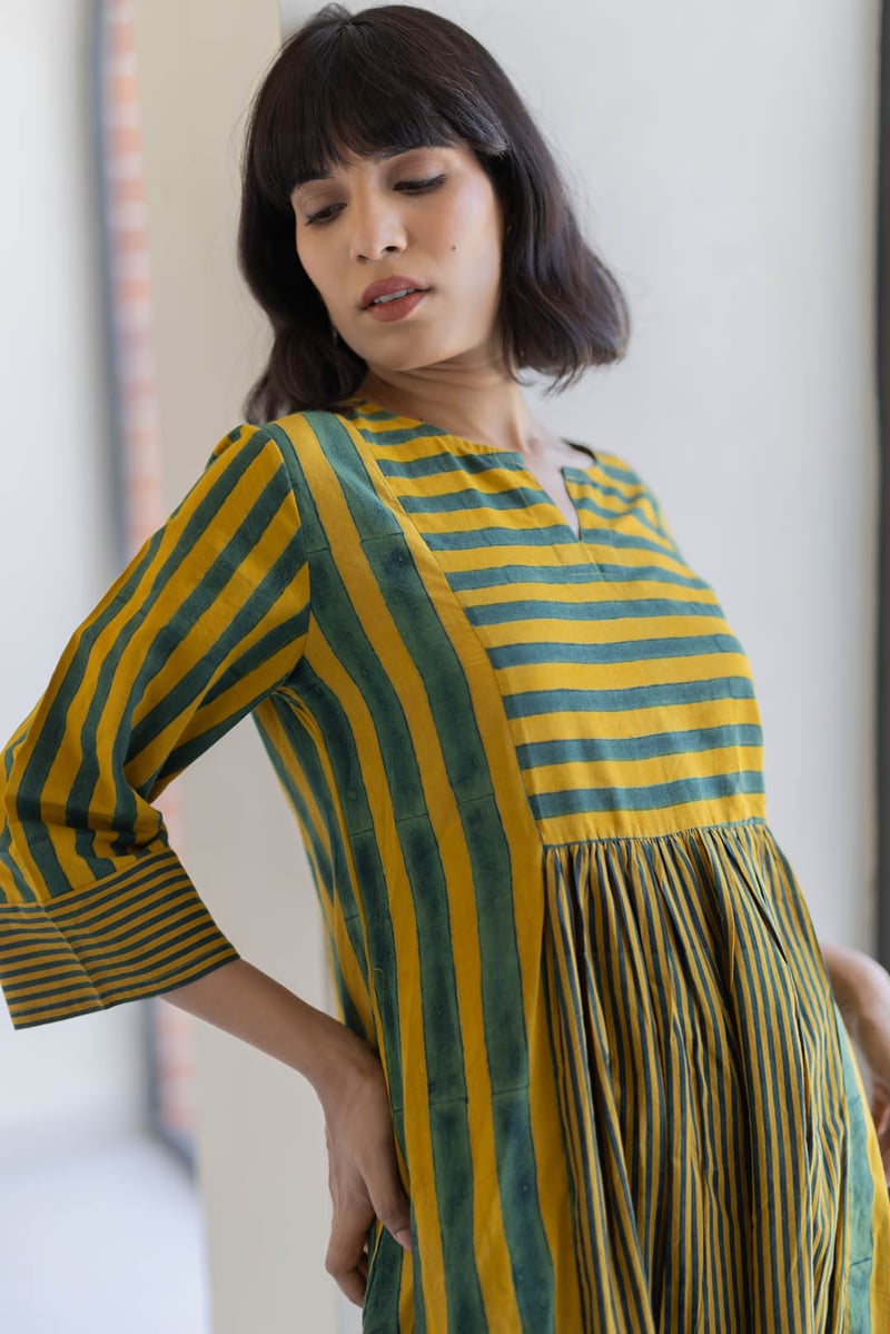 Moss Leaf Striped Cotton Kurta Pant and Stole Set