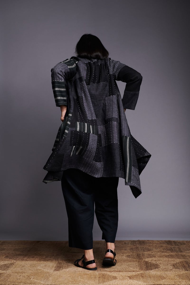 Black Linen Wide-Leg Pleated Trousers