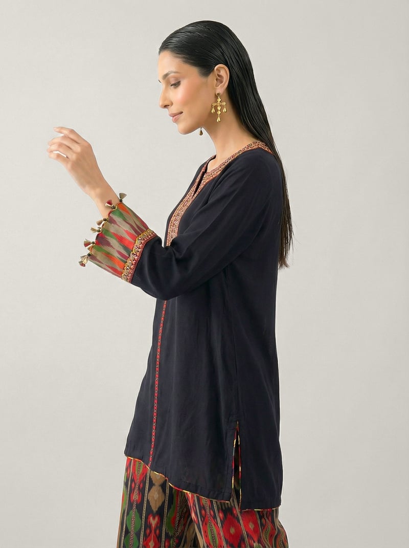 Black Straight Kurta and Printed Wide-Leg Pants Co-ord Set