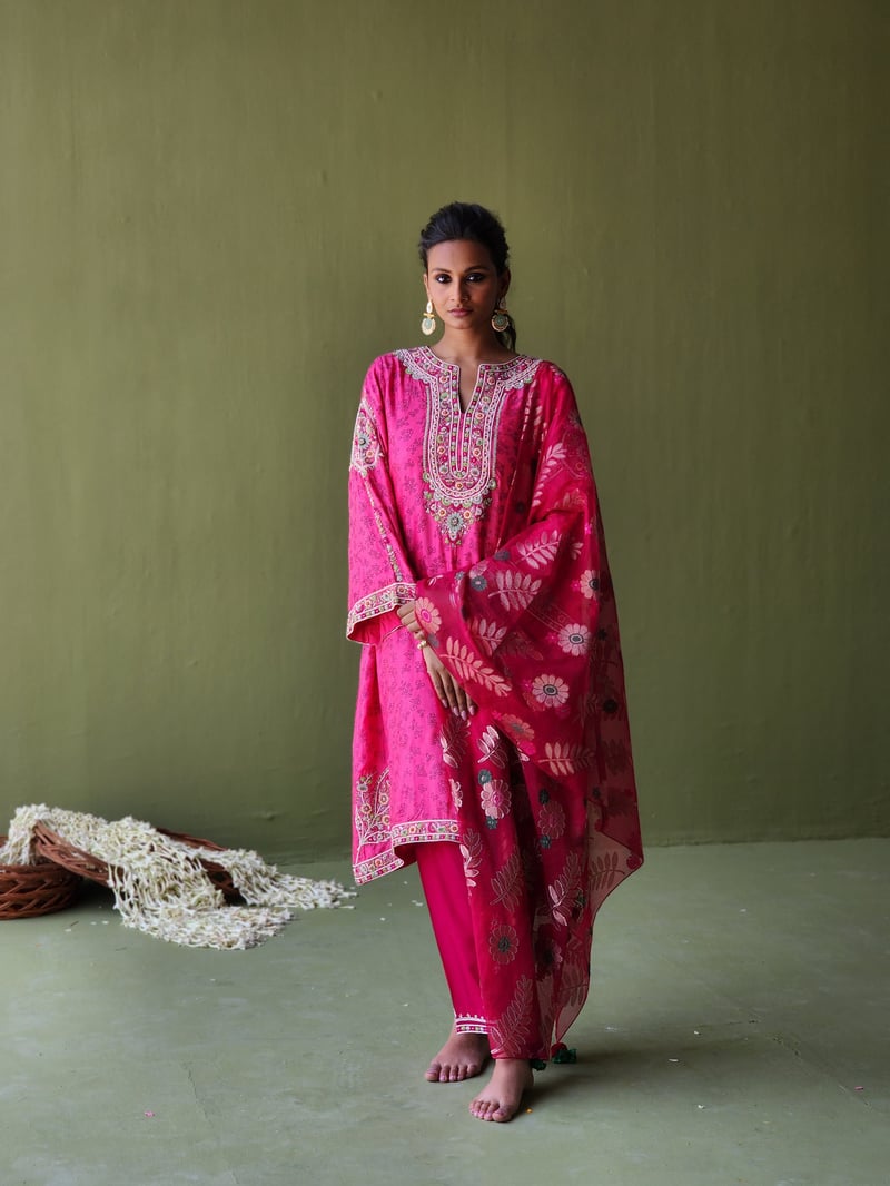 Pink Printed Embroidered Kurta Set with Dupatta — Pooja Singhal