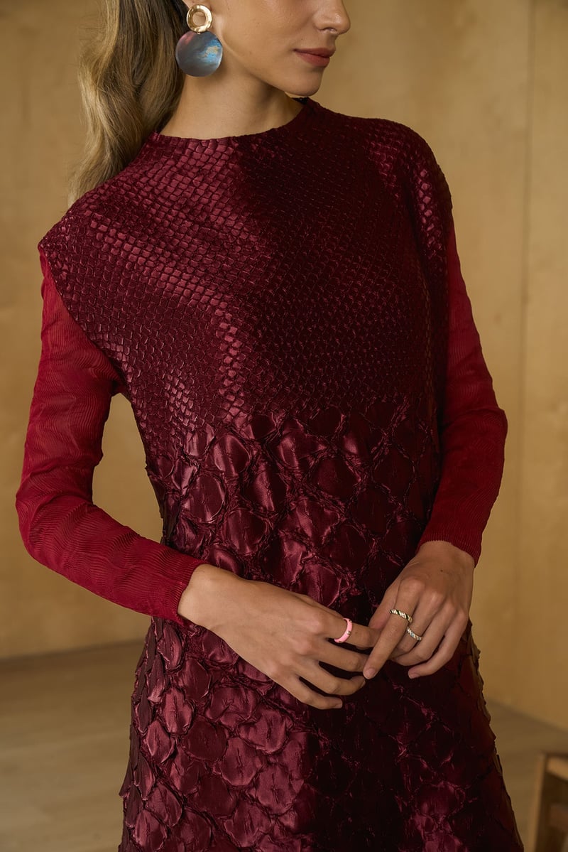 Maroon Textured Shift Knee-Length Dress with Full Sleeves