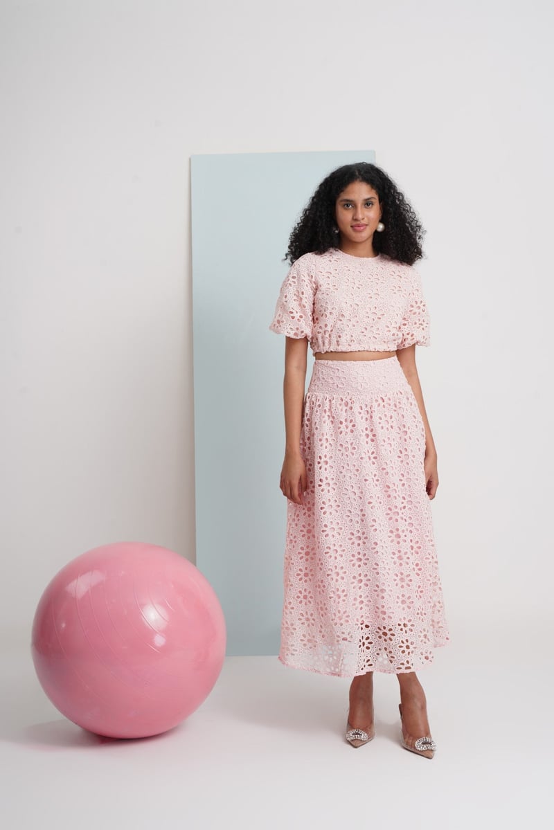 Hats Off Top- Pink Floral Lace — Chöjé