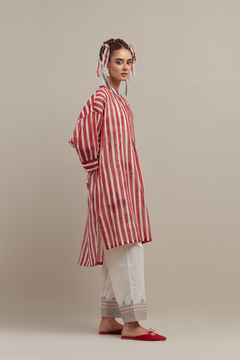 Red & Off-White Kurta With Straight Pants