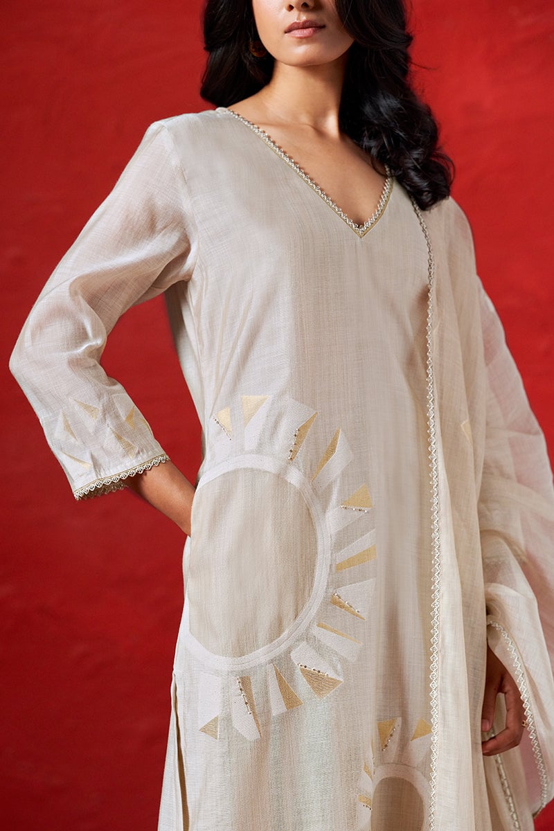 Fog Beige Straight Kurta Set With Zari Details and Dupatta
