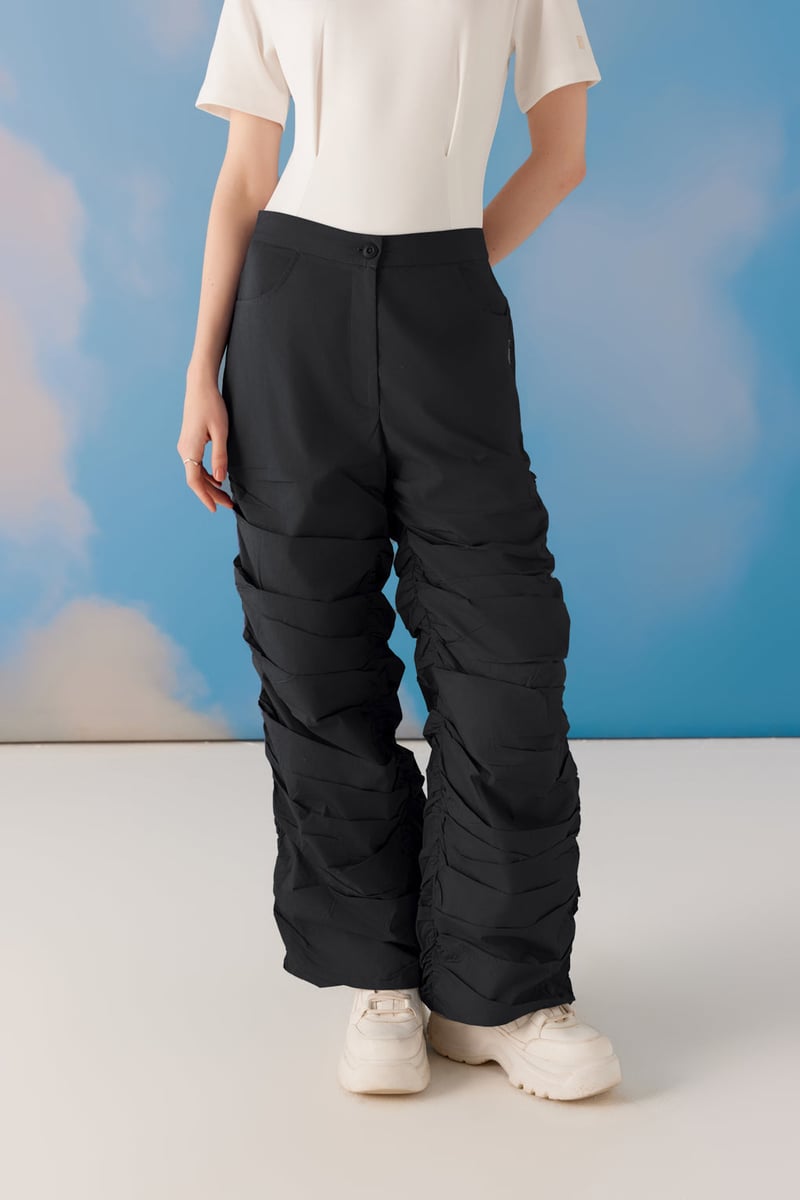 Quirky Ruched Pants — Muvazo
