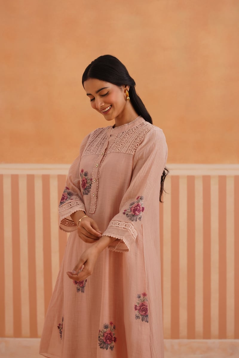 Floral Embroidered Mul Chanderi Rounded Kurta Set