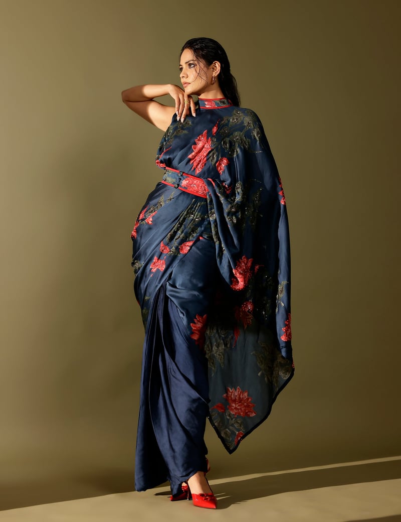 Peacock Blue Collared Pallu Floral Saree Set