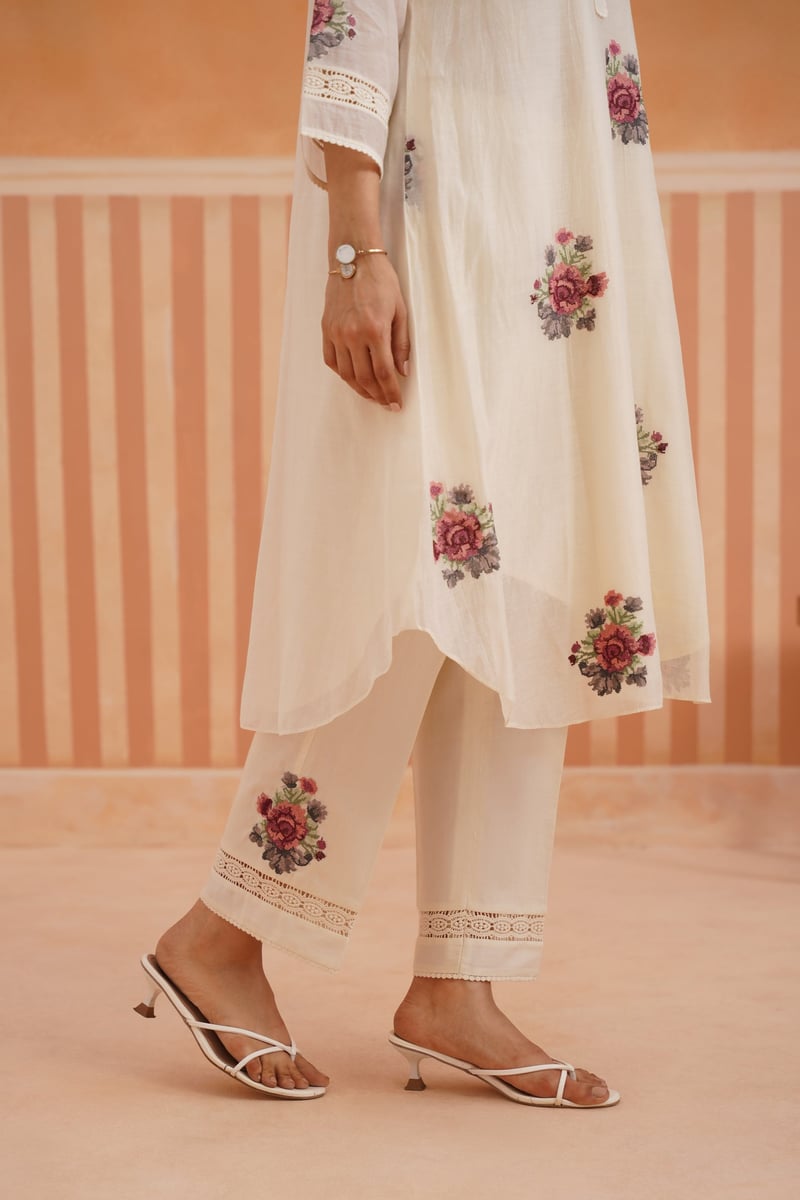 Ivory Mul Chanderi Embroidered Kurta Set with Lace Yoke