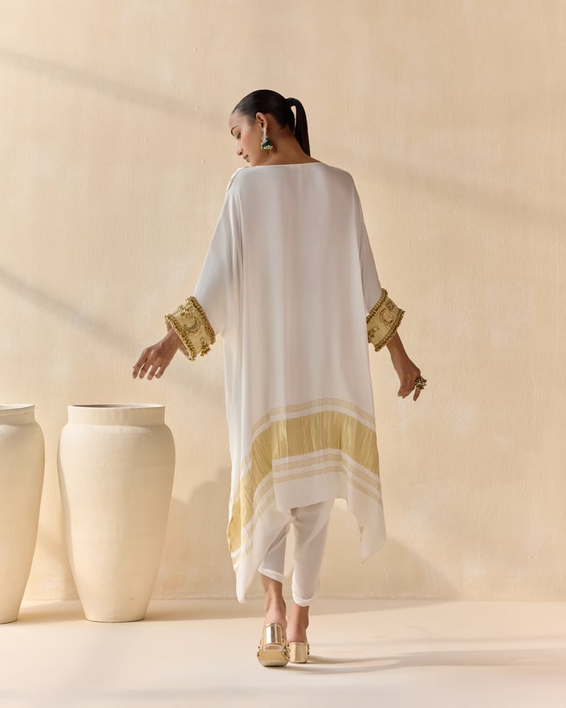 Noor Shwet Draped Set
