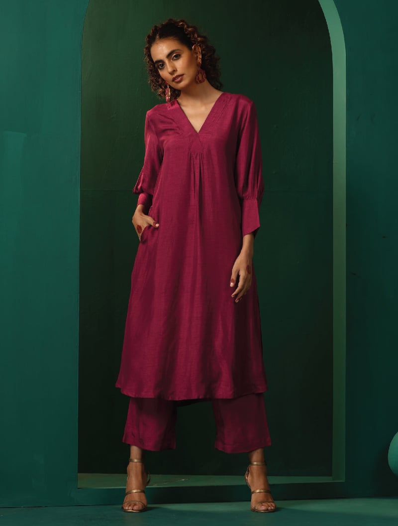 Maroon Silk Blend V-Neck Puff Sleeve Kurta Pant Set