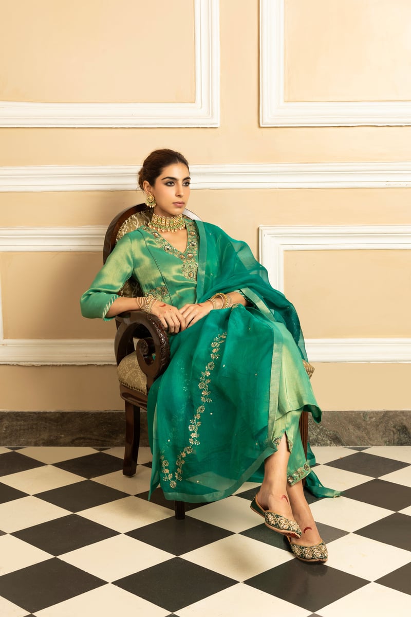 Suhani Tissue Handcrafted Kurta Set