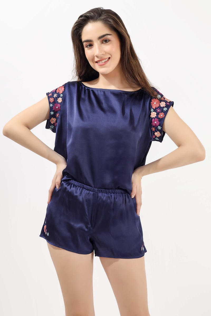 Pierre, Shorts & Top