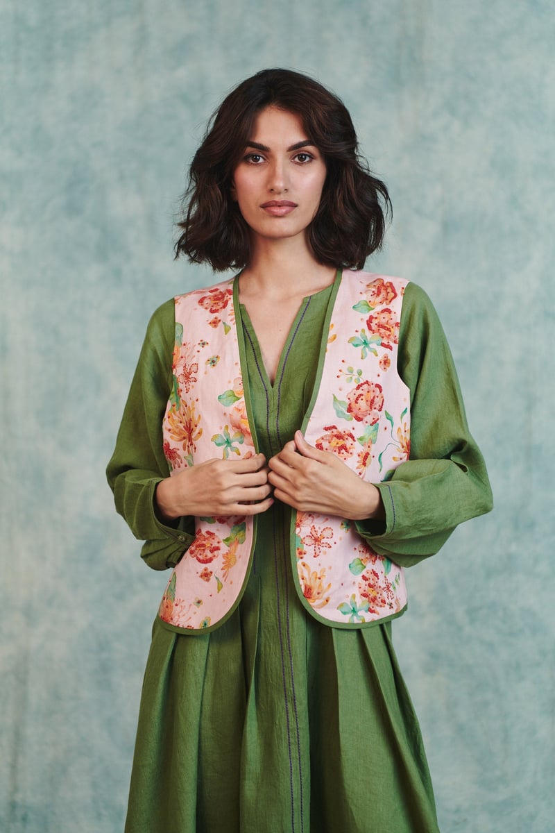 Flora Co-Linen Embroidered Rounded Waistcoat