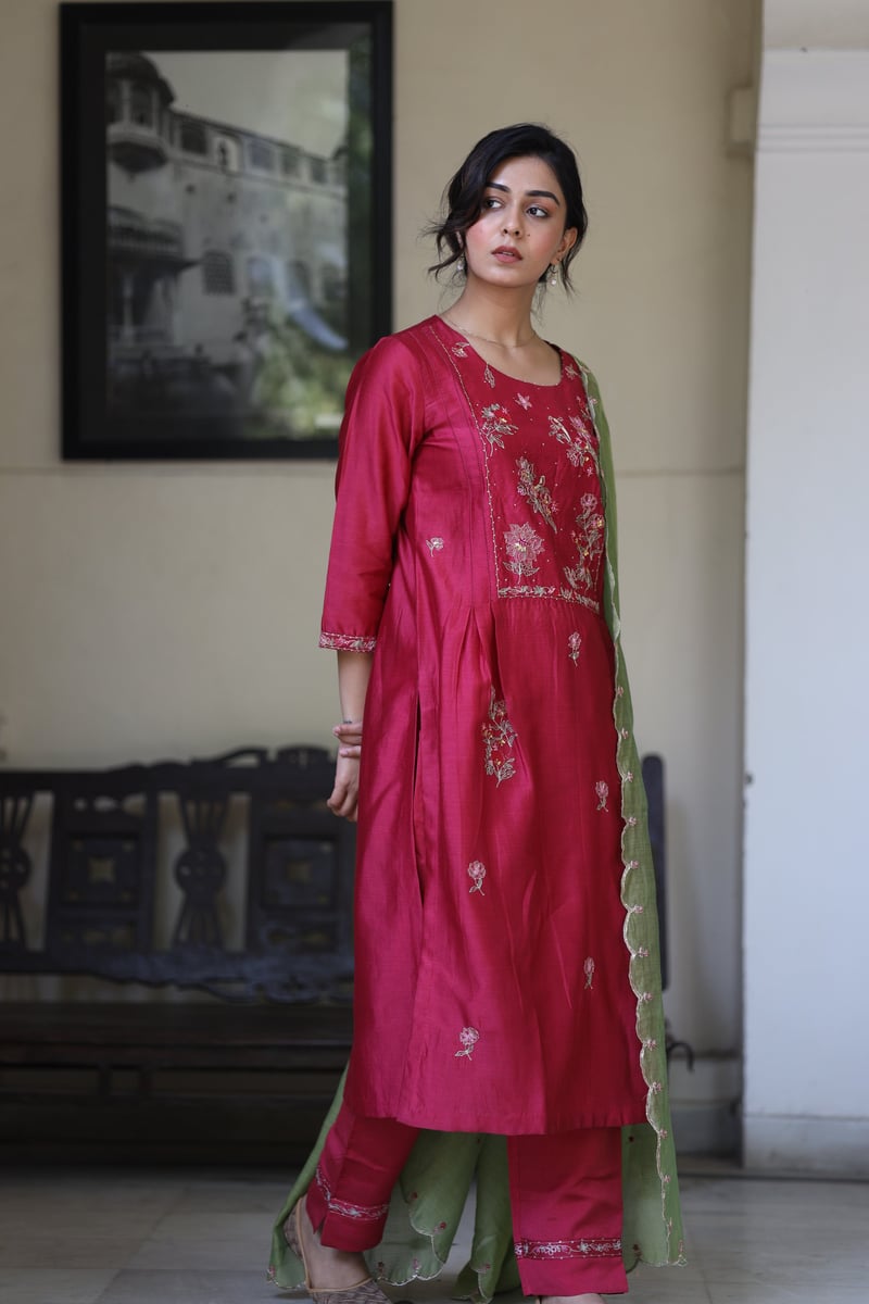 Magenta Pink Chanderi Embroidered Kurta Set