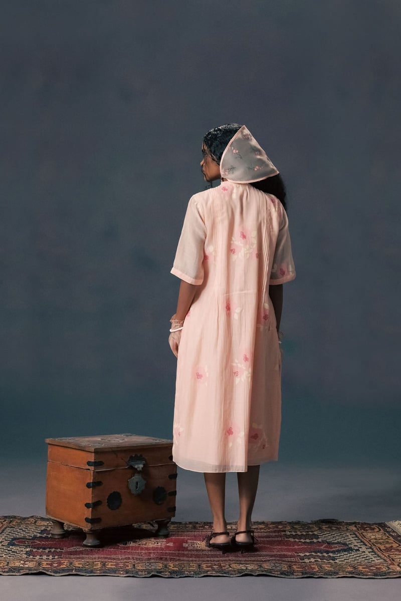 Old Rose Front Pleated Dress In With Screen Print