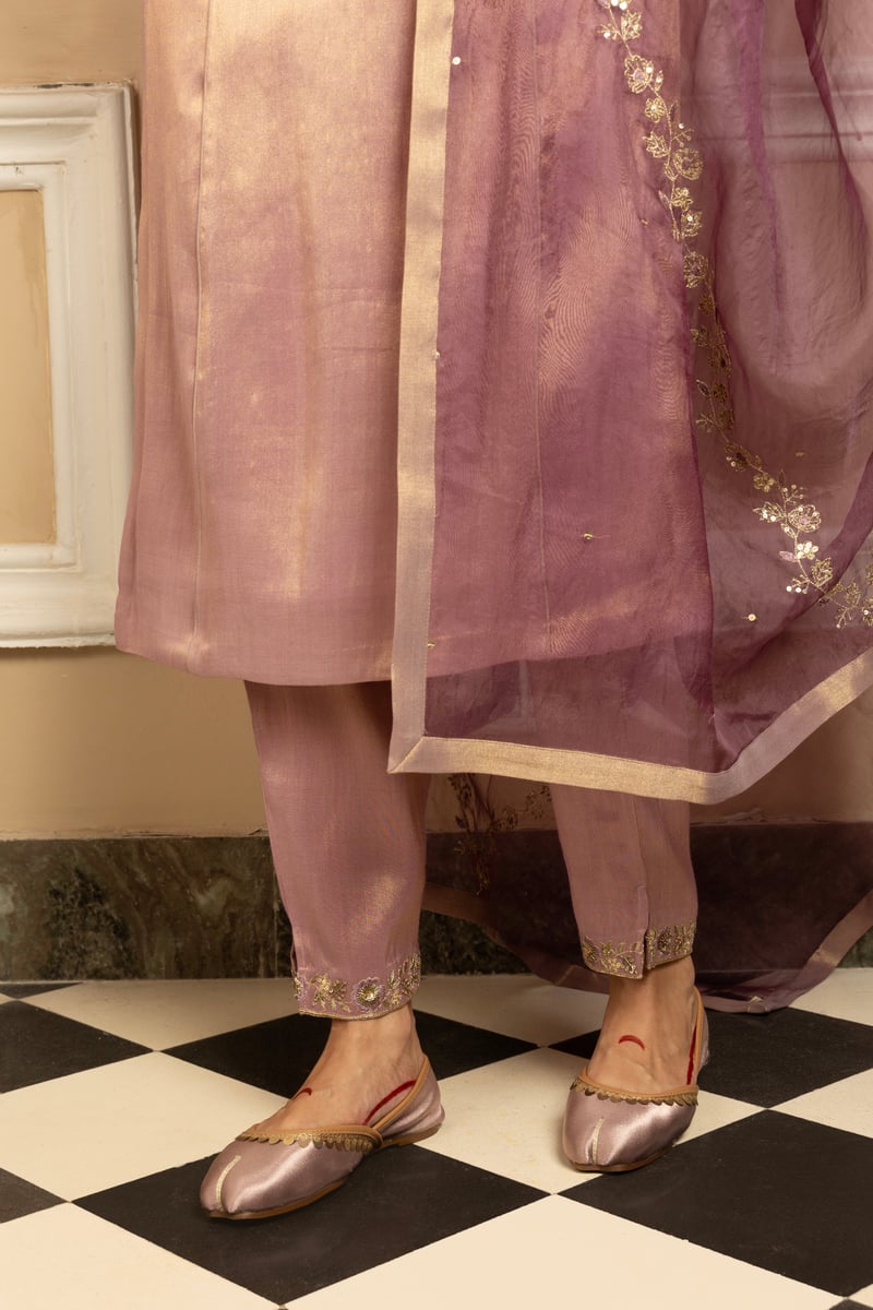 Suhani Tissue Handcrafted Kurta Set