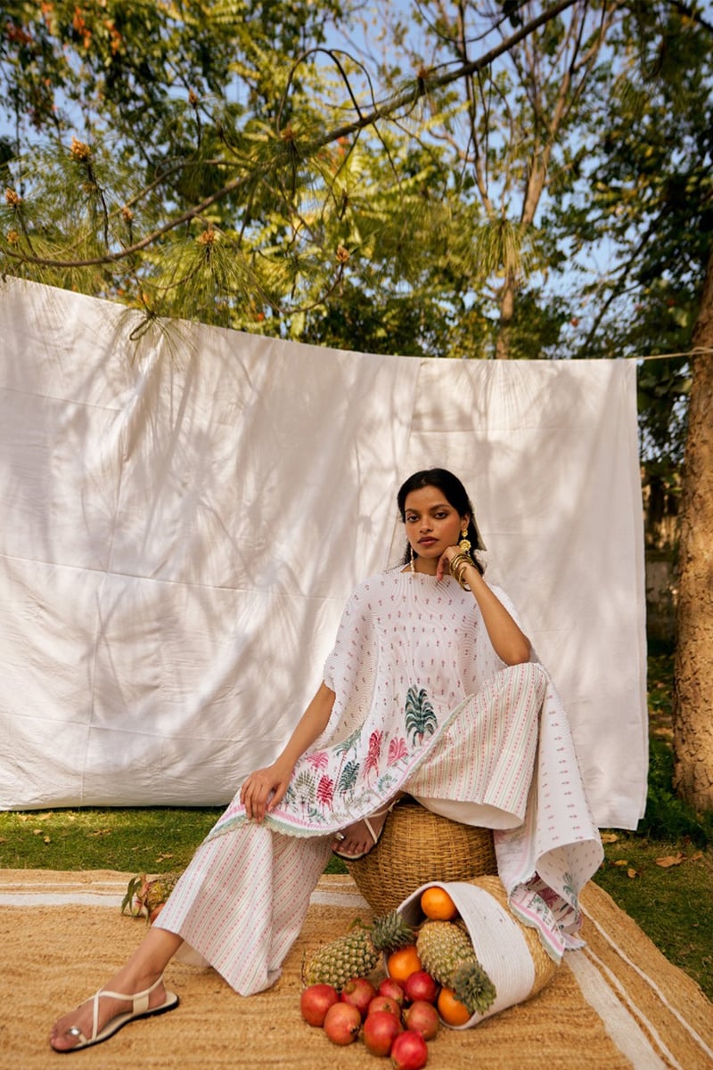 Pleated Printed Kimono Cape in White/Red/Green
