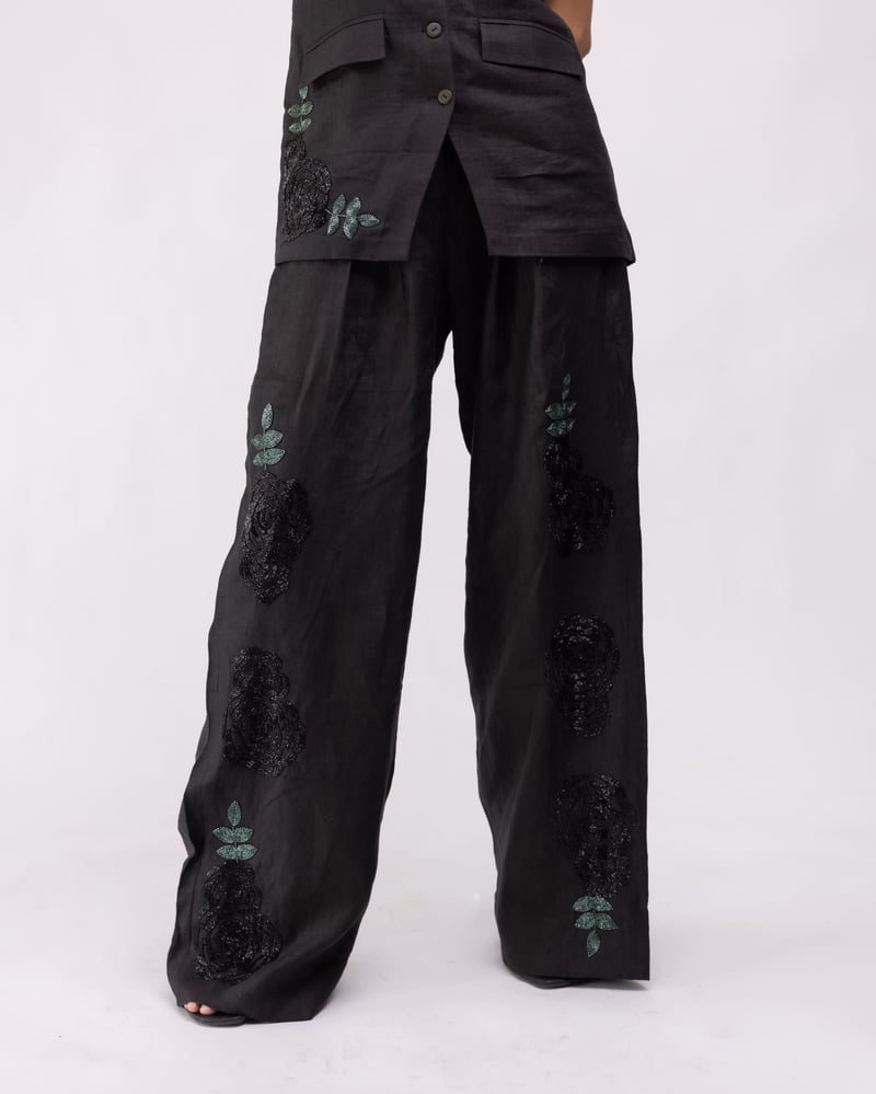 Black High-Waisted Wide-Leg Linen Trousers with Embroidery — MAGIA
