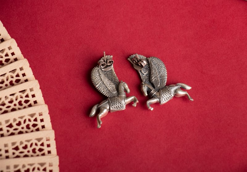 Tattva Statement Shaahi Ghoda Stud Earring