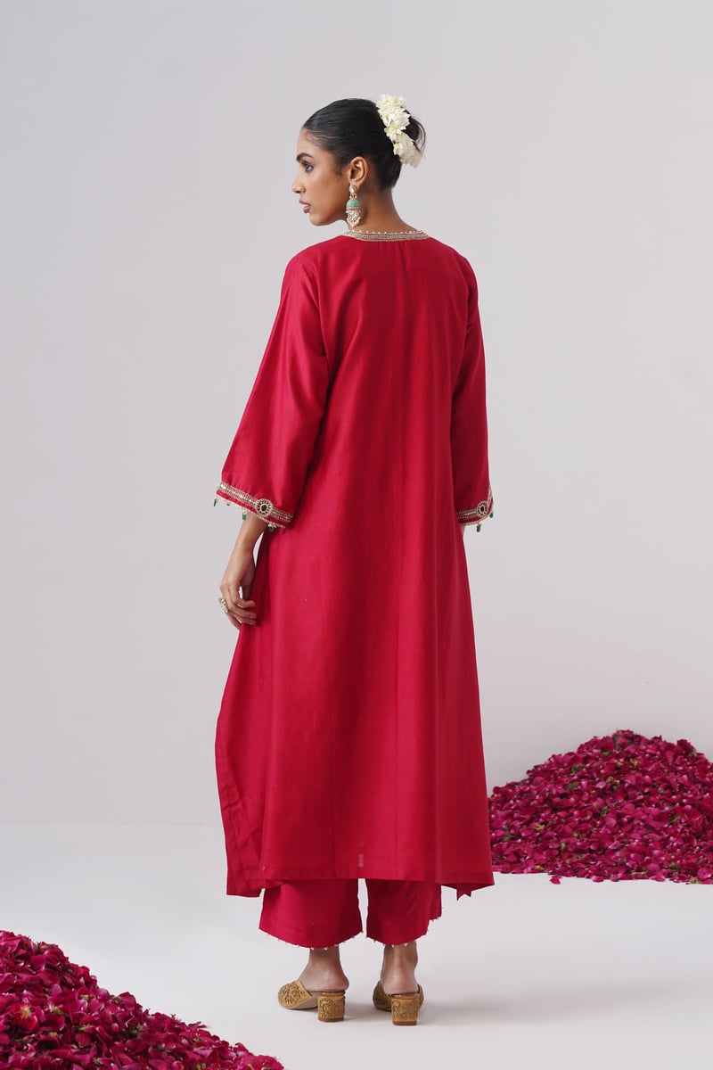 Surkh Dupatta Set