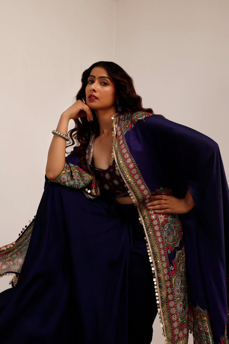 Kaashni Cape Set