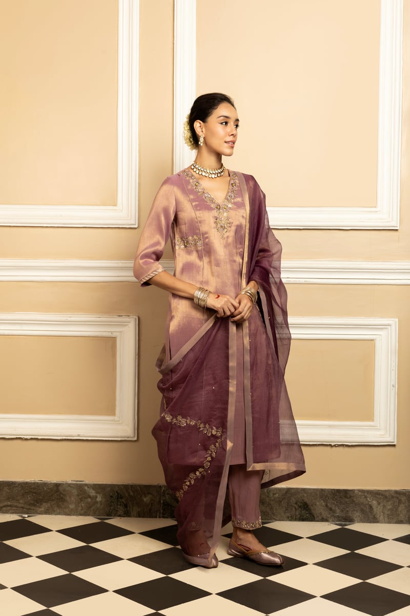 Suhani Tissue Handcrafted Kurta Set