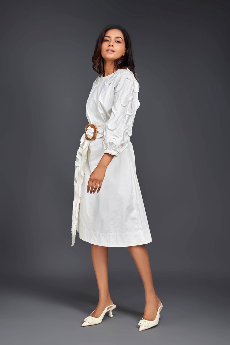 MIDI DRESS WITH PLEATED FRILL DETAILING ON SLEEVES COMES WITH BELT