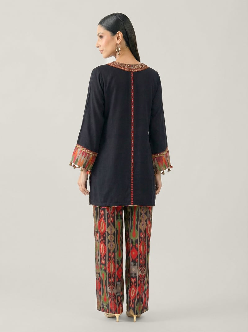 Black Straight Kurta and Printed Wide-Leg Pants Co-ord Set