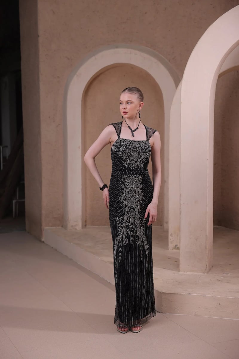 Black Beaded Baroque Detail Floor-Length Gown