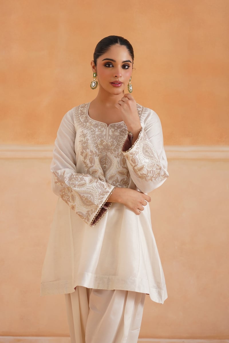 Ivory Embroidered Chanderi Kurta Set with Dupatta
