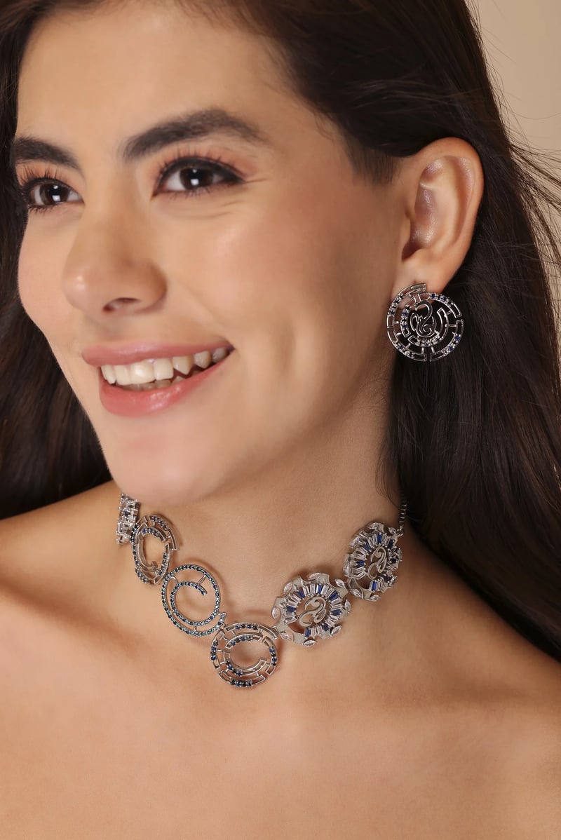 Le Cercle Neckpiece