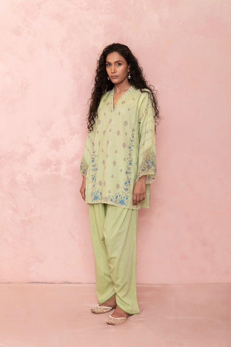Pastel Green Floral Print Kurta Set with Organza Sleeves