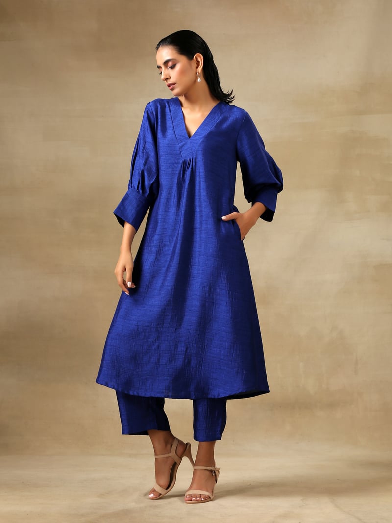 Blue Textured V-Neck Puff Sleeve Kurta Pant Set